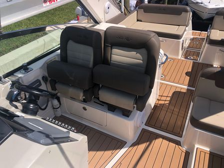 Sea Ray 370 Venture image