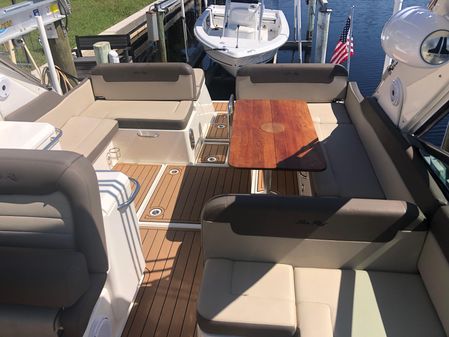 Sea Ray 370 Venture image