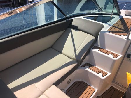 Sea Ray 370 Venture image