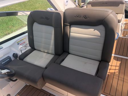 Sea Ray 370 Venture image