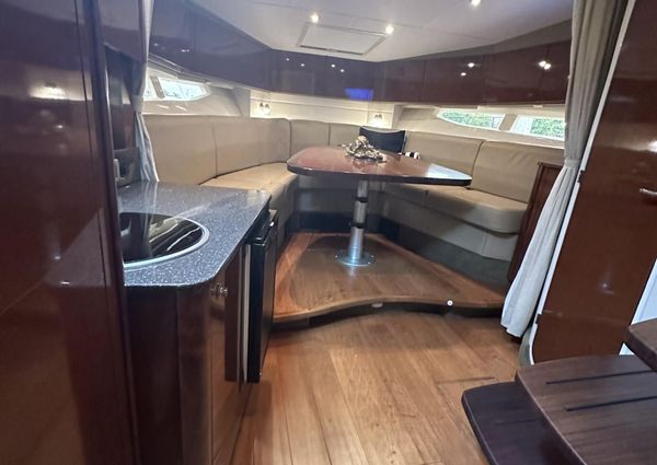 Sea Ray 370 Venture image