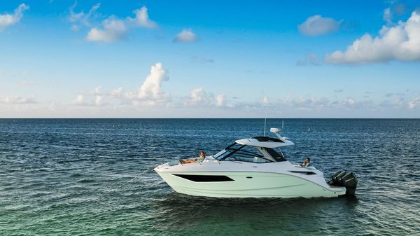 Sea Ray Sundancer 320 Outboard 