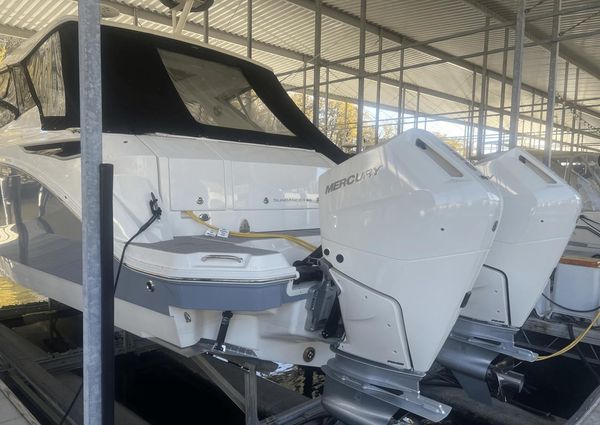 Sea Ray Sundancer 320 Outboard image