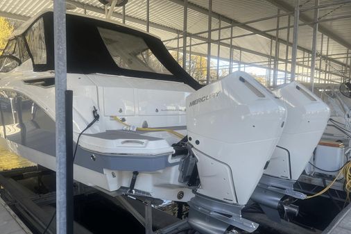 Sea Ray Sundancer 320 Outboard image