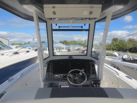 Robalo R272-CC image