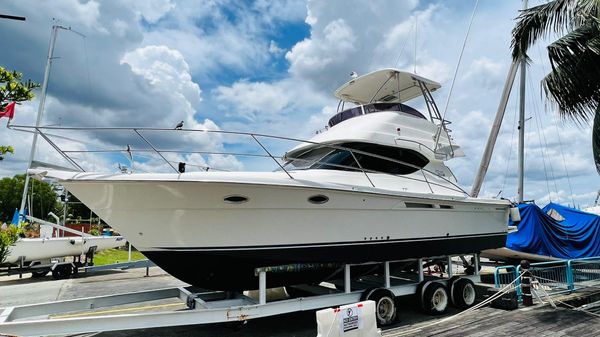 Mustang M37 Sports Flybridge image