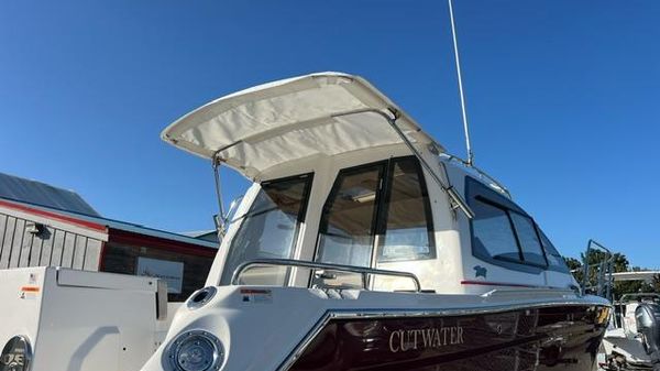 Cutwater C-242 Coupe 