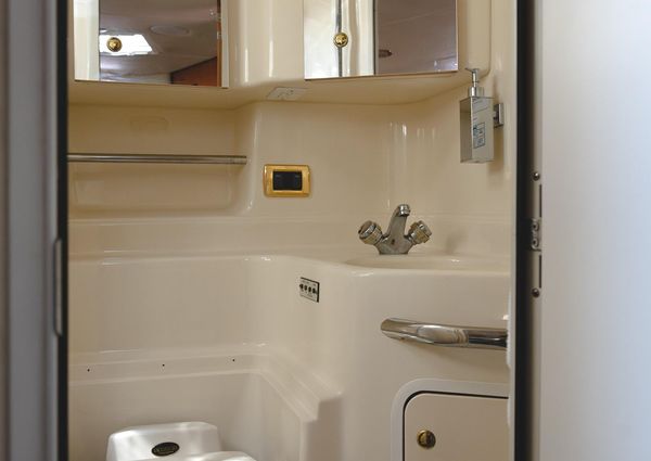 Sea Ray 380 Sundancer image