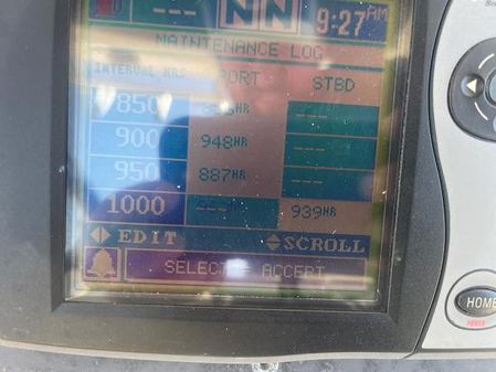 Boston-whaler 320-OUTRAGE-CUDDY-CABIN image