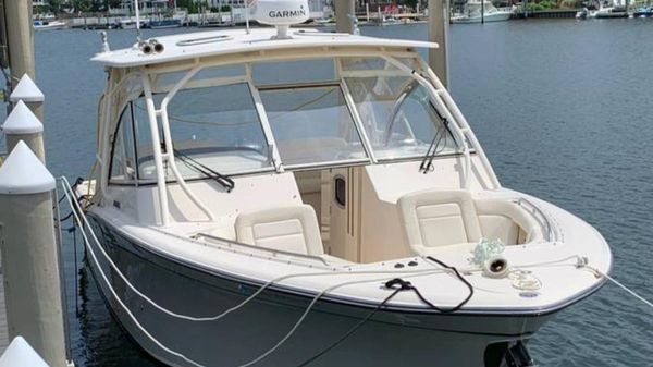 Grady-White 335 Freedom with 237 HRS