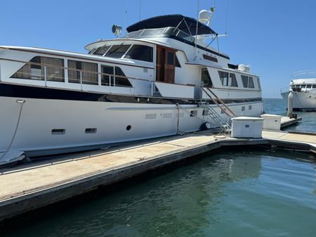 Burger Raised Pilothouse image