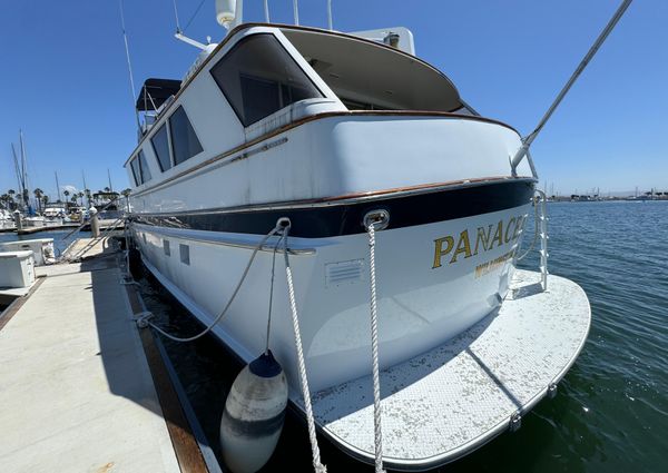 Burger Raised Pilothouse image