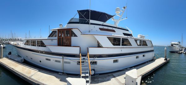 Burger Raised Pilothouse image