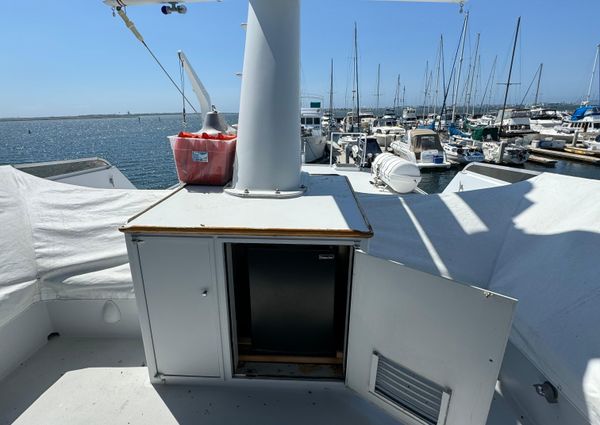 Burger Raised Pilothouse image