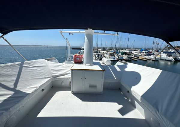 Burger Raised Pilothouse image