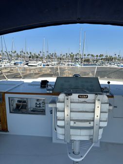 Burger Raised Pilothouse image