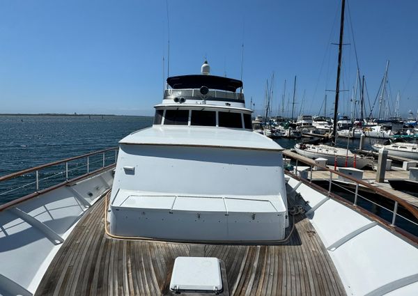 Burger Raised Pilothouse image