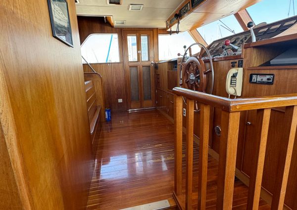 Burger Raised Pilothouse image