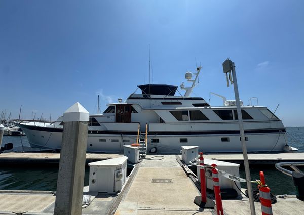 Burger Raised Pilothouse image