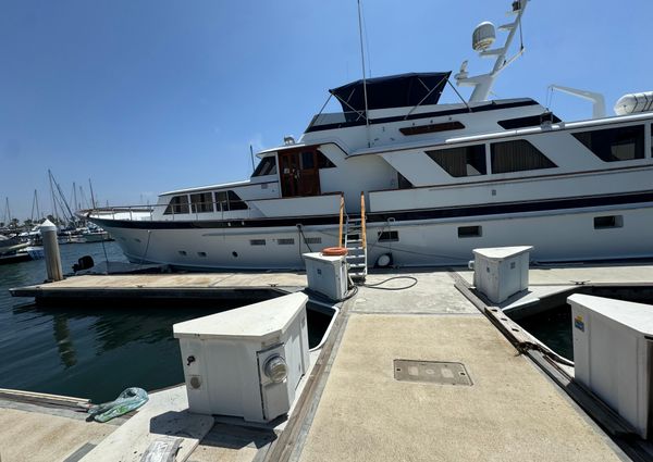 Burger Raised Pilothouse image