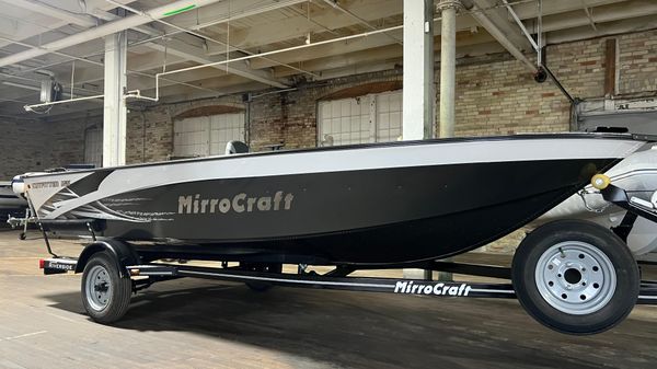 MirroCraft 165 Outfitter