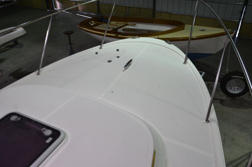 Hunt Yachts Surfhunter 29 image