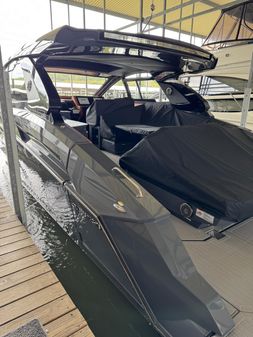 Cruisers Yachts 42 GLS image