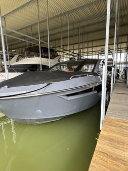 Cruisers Yachts 42 GLS image