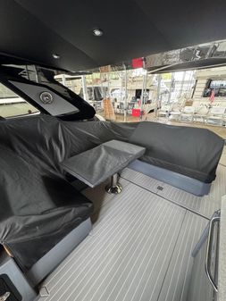 Cruisers Yachts 42 GLS image