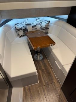 Cruisers Yachts 42 GLS image