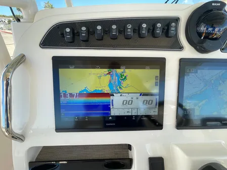 Grady-White Canyon 326 image