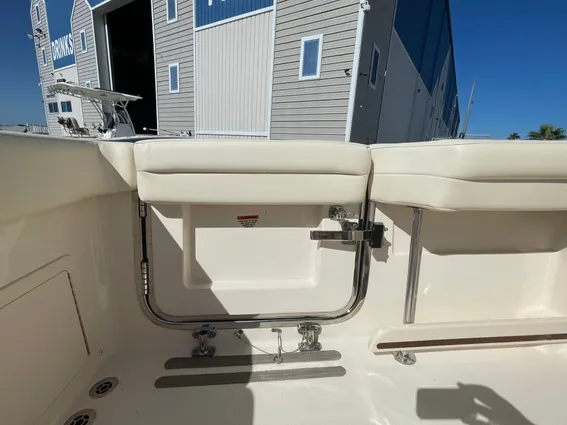 Grady-White Canyon 326 image