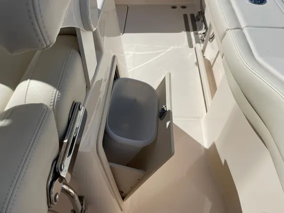 Grady-White Canyon 326 image