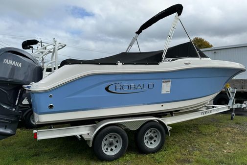 Robalo 207-DUAL-CONSOLE image