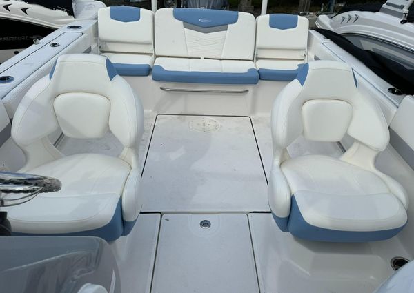 Robalo 207-DUAL-CONSOLE image