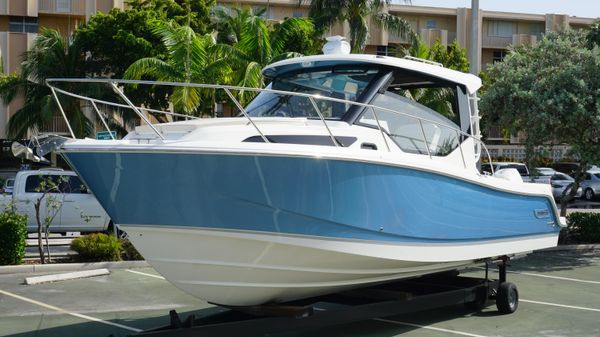 Boston Whaler 325 Conquest 