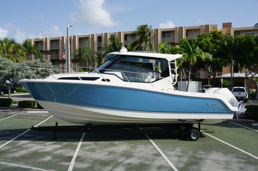 Boston Whaler 325 Conquest image