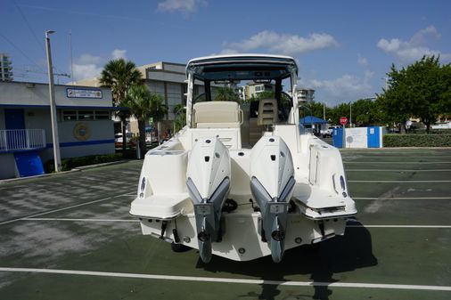 Boston Whaler 325 Conquest image