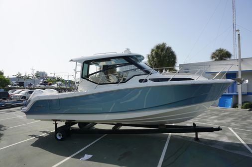 Boston Whaler 325 Conquest image