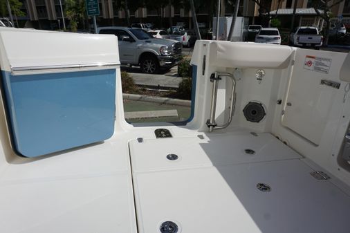 Boston Whaler 325 Conquest image