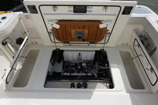 Boston Whaler 325 Conquest image