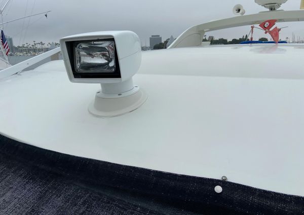 Azimut 62S image