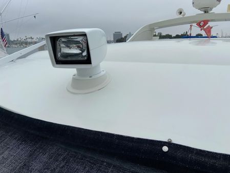 Azimut 62S image