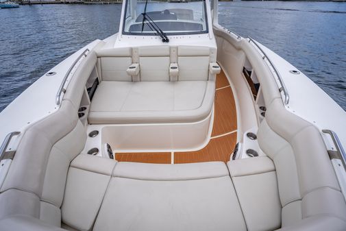 Boston Whaler 350 Realm image