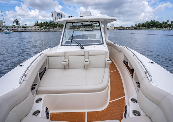 Boston Whaler 350 Realm image