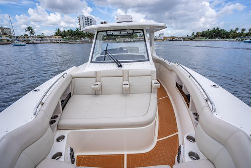 Boston Whaler 350 Realm image