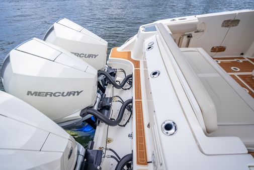 Boston Whaler 350 Realm image