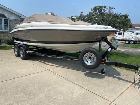 Crownline 215 SS - main image