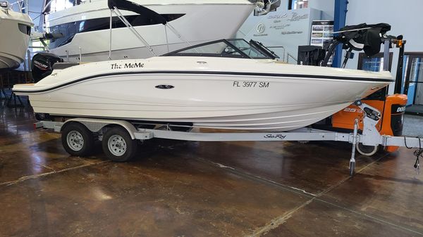 Sea Ray SPX 210 OB