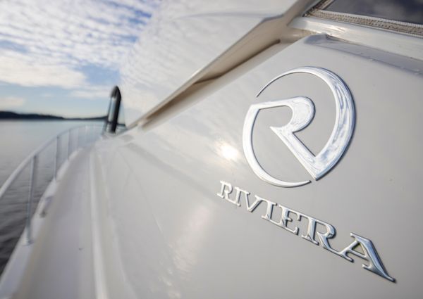Riviera Sport Coupe image